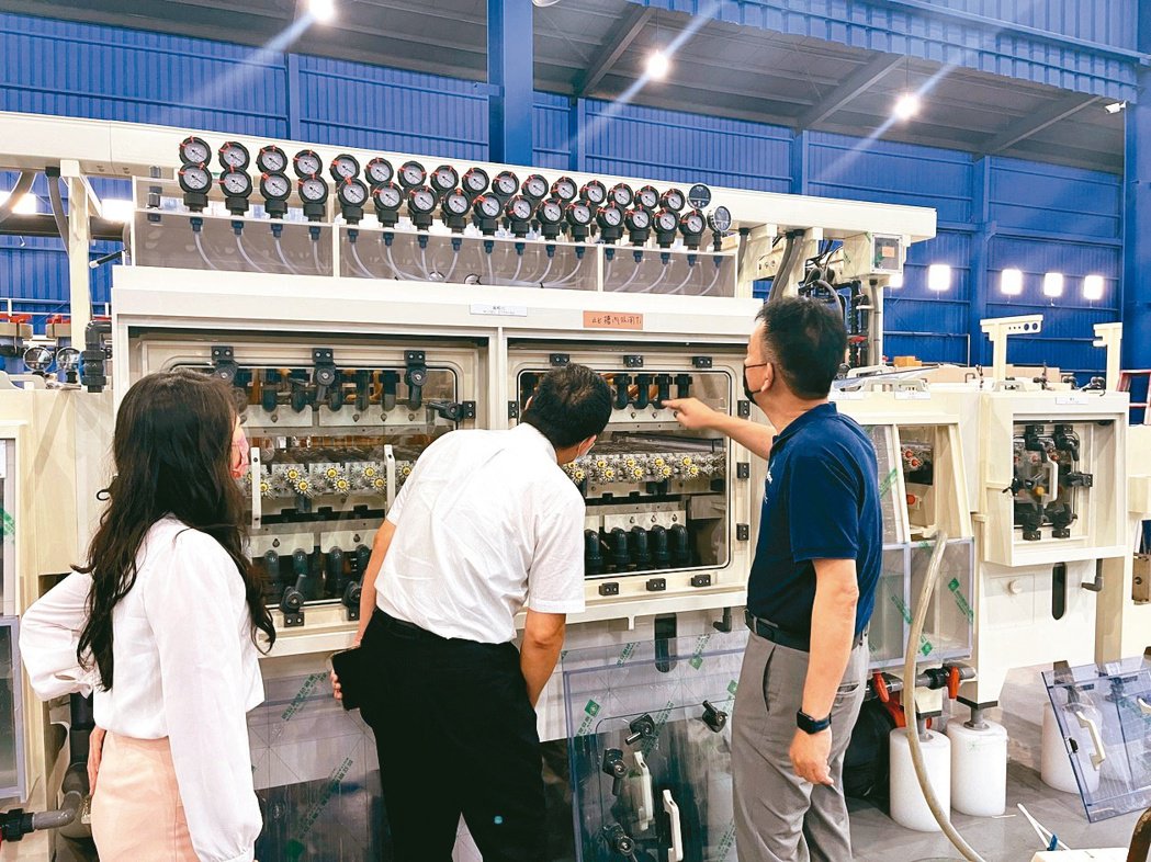 聯策科技開發快速試產 PCB 製造系統
